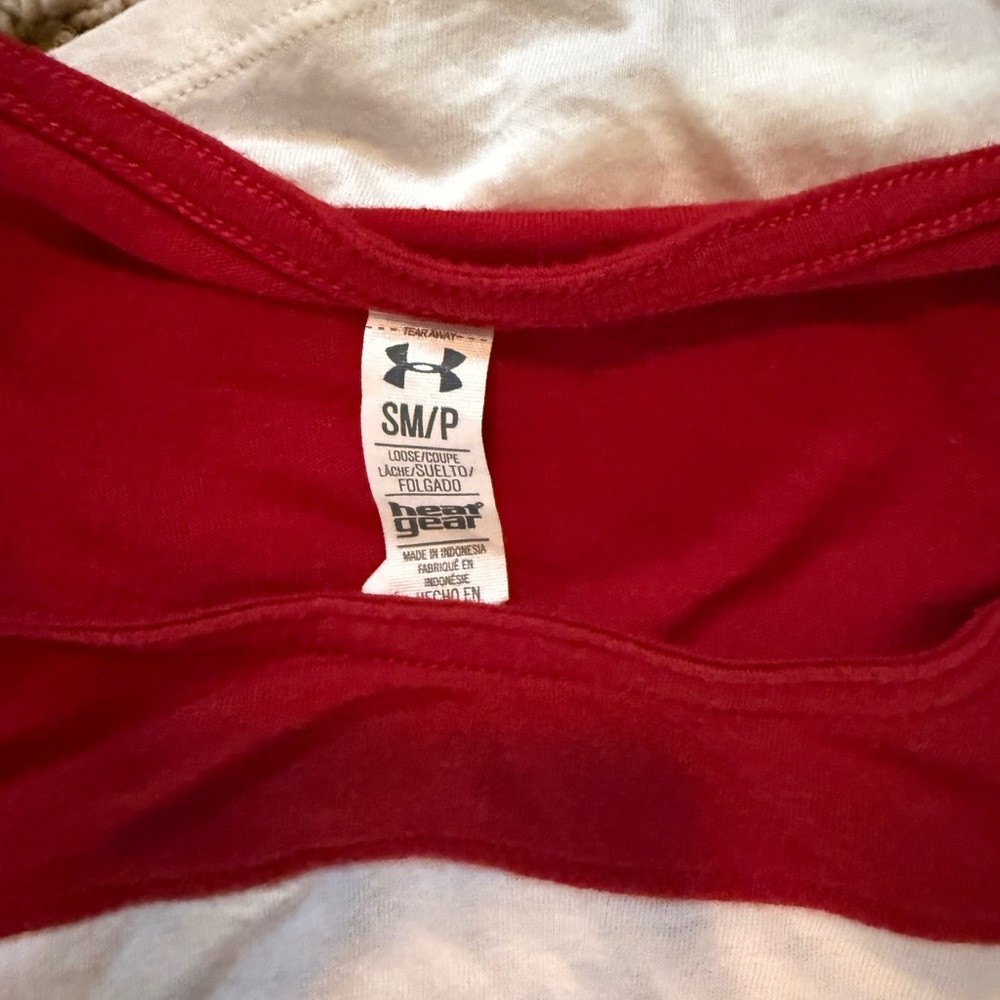 Under Armour Wisconsin Badger Women's Red and White Tee - Picture 4 of 4
